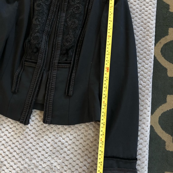 Blazer - Picture 5 of 8